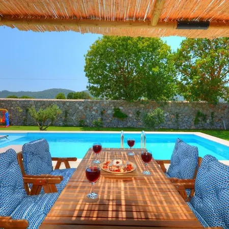Lierre Villa *
